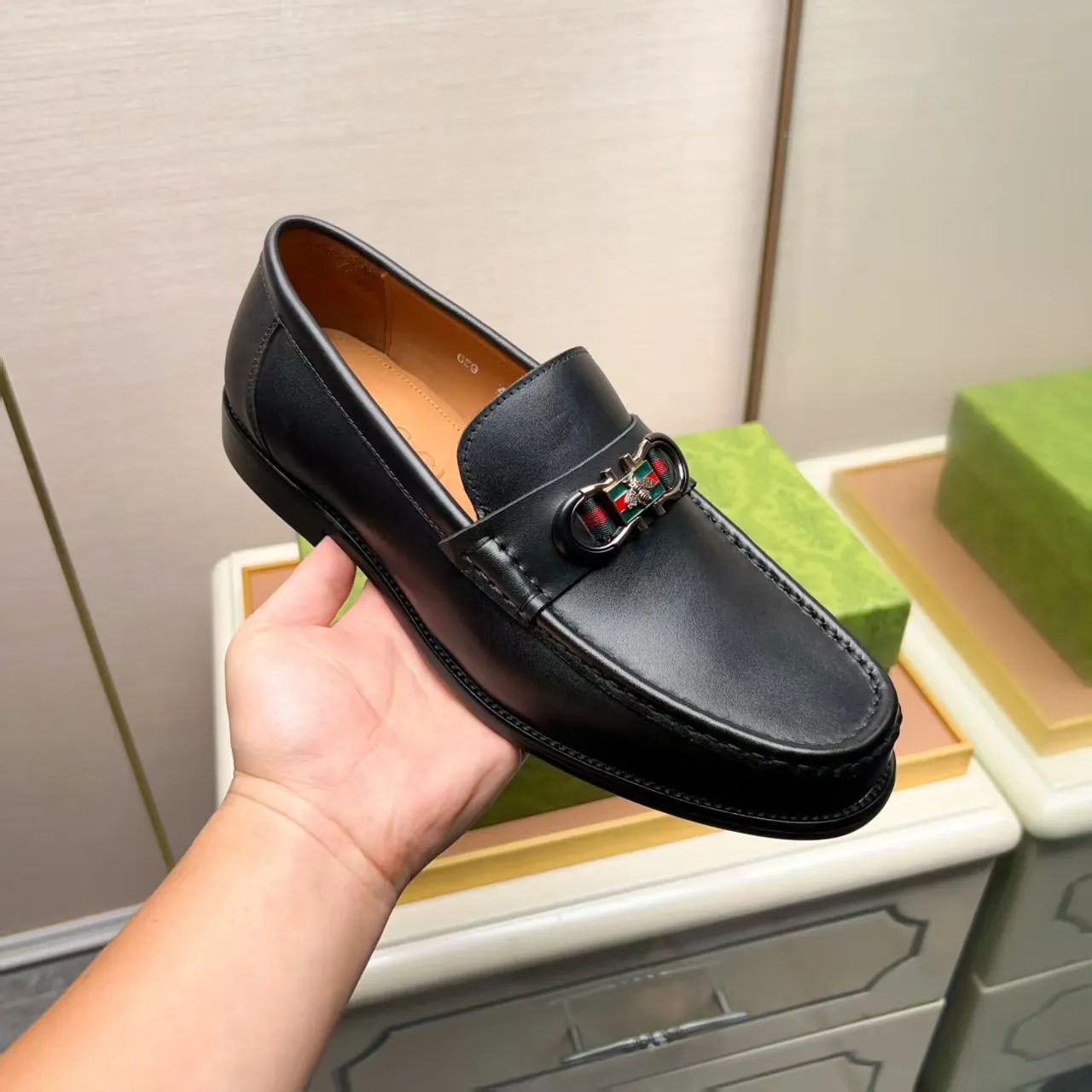 Men's men's shoes 💰460 🆘【GUCCI】Gucci ·🐂里· Hot-selling pea shoes top brand luxury, top quality, the latest fashion pea shoes.. The upper is made of original first-layer cowhide. (Full first-layer water-dyed 🐂 leather·inner). The original stylish and stylish soft rubber wear-resistant and non-slip outsole is light and comfortable on the foot, available in 3 colors! Matching code: 38-44 (customized at 45.46.47)